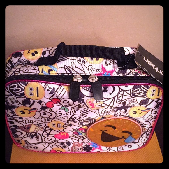 😊ONLY 1! Emojination Lunch Box😊 - Picture 3 of 8